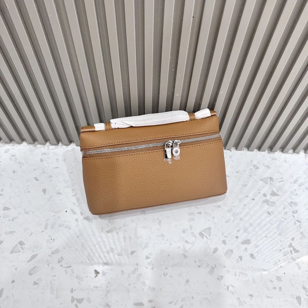 ew genuine leather LP19 mobile phone handbag for women. Exclusive to women, with a luxurious design and compact and exquisite ap
