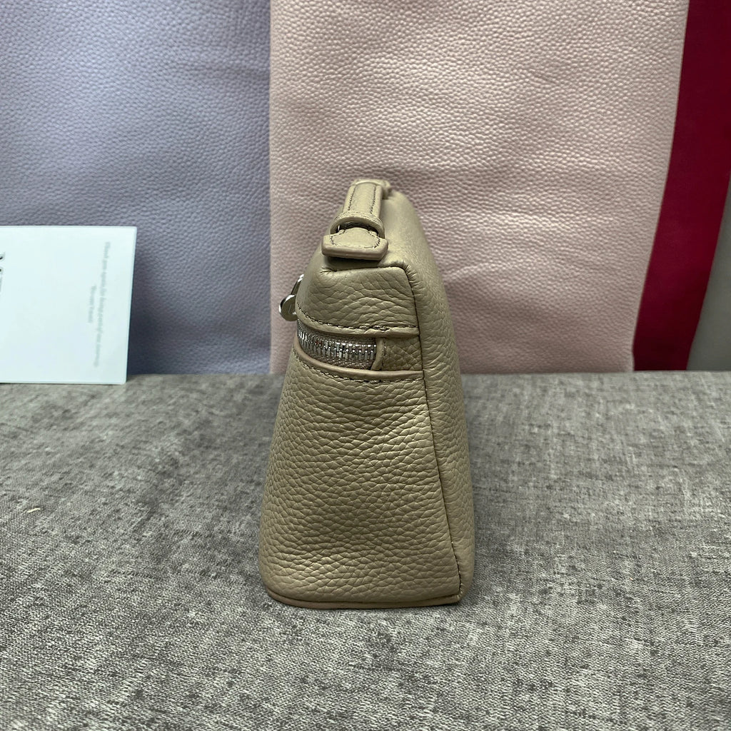 ew genuine leather LP19 mobile phone handbag for women. Exclusive to women, with a luxurious design and compact and exquisite ap