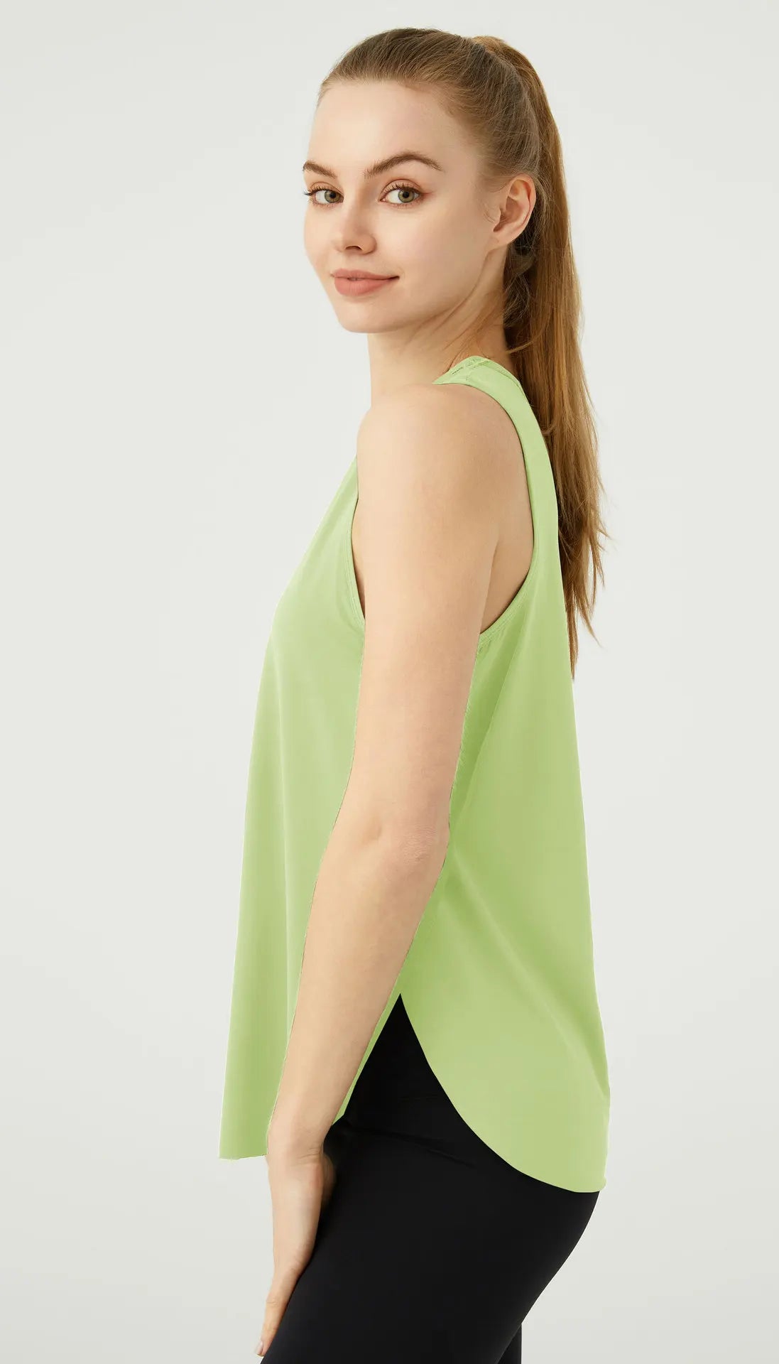 WANAYOU Sleeveless Women Yoga Shirts Quick Drying Sports Tank Tops Workout Running Vest Breathable Round Neck Gym Shirts