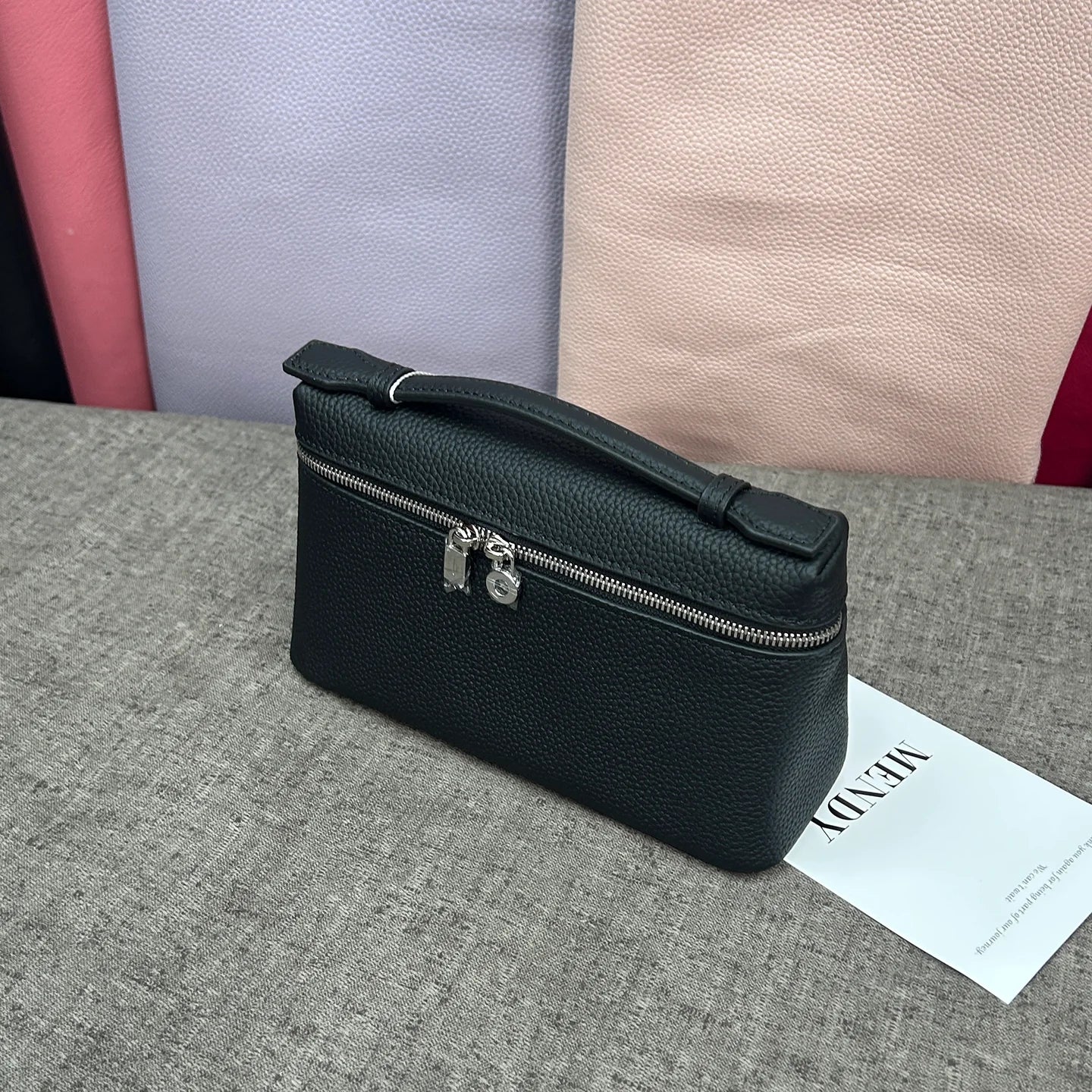 ew genuine leather LP19 mobile phone handbag for women. Exclusive to women, with a luxurious design and compact and exquisite ap