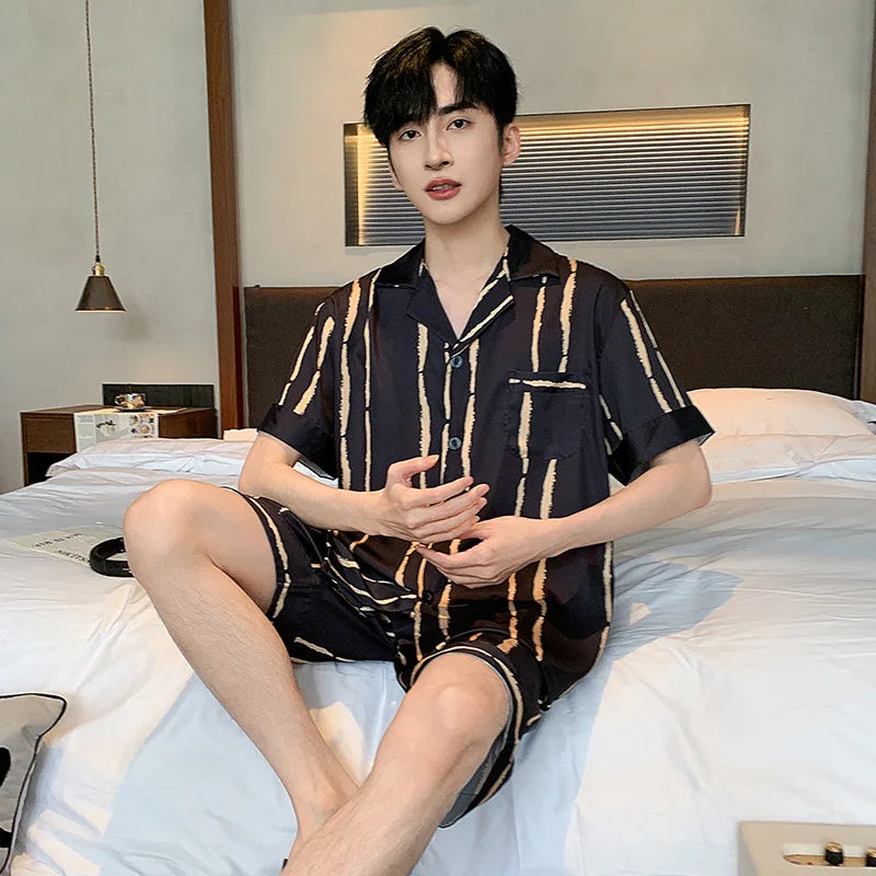 New men's summer summer thin ice silk short-sleeved shorts pajamas teenagers can wear a home service suit