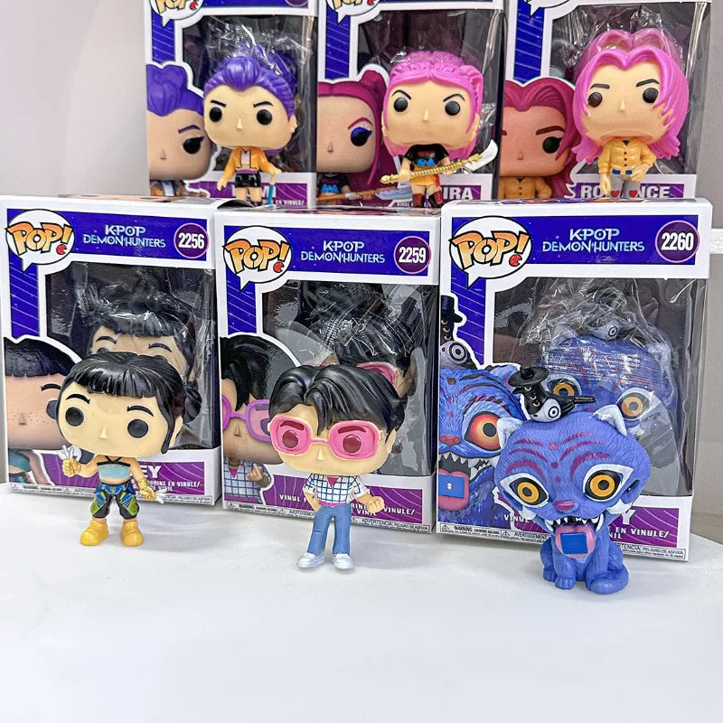 Funko POP KPOP Witch Hunter Group Trendy Handheld Office Peripheral Game Cartoon Model Toy Ornaments Boy Birthday Gift